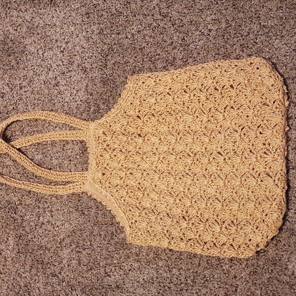 Straw tote purse w/metallic thread